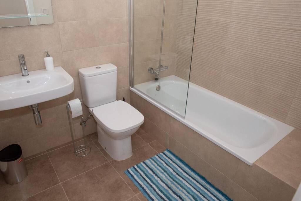 Apartment Rosa - Brand New 2 Bedroom Apartment In Cantal Homes, Ventanicas, โมฮาการ์ ภายนอก รูปภาพ